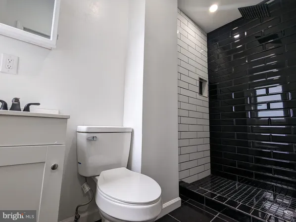 $4,000 | 883 North Preston Street, Philadelphia, PA 19104