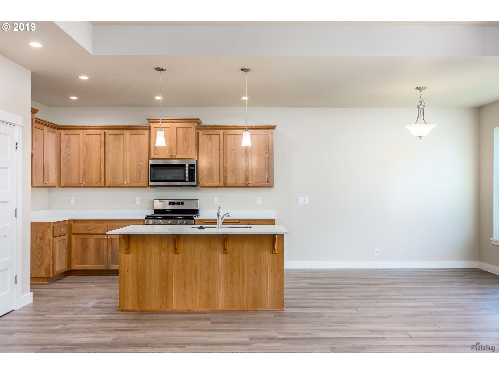 1082 West Olympic Street Springfield, OR 97477 - Photo 10 of 30 Gallery Image 10