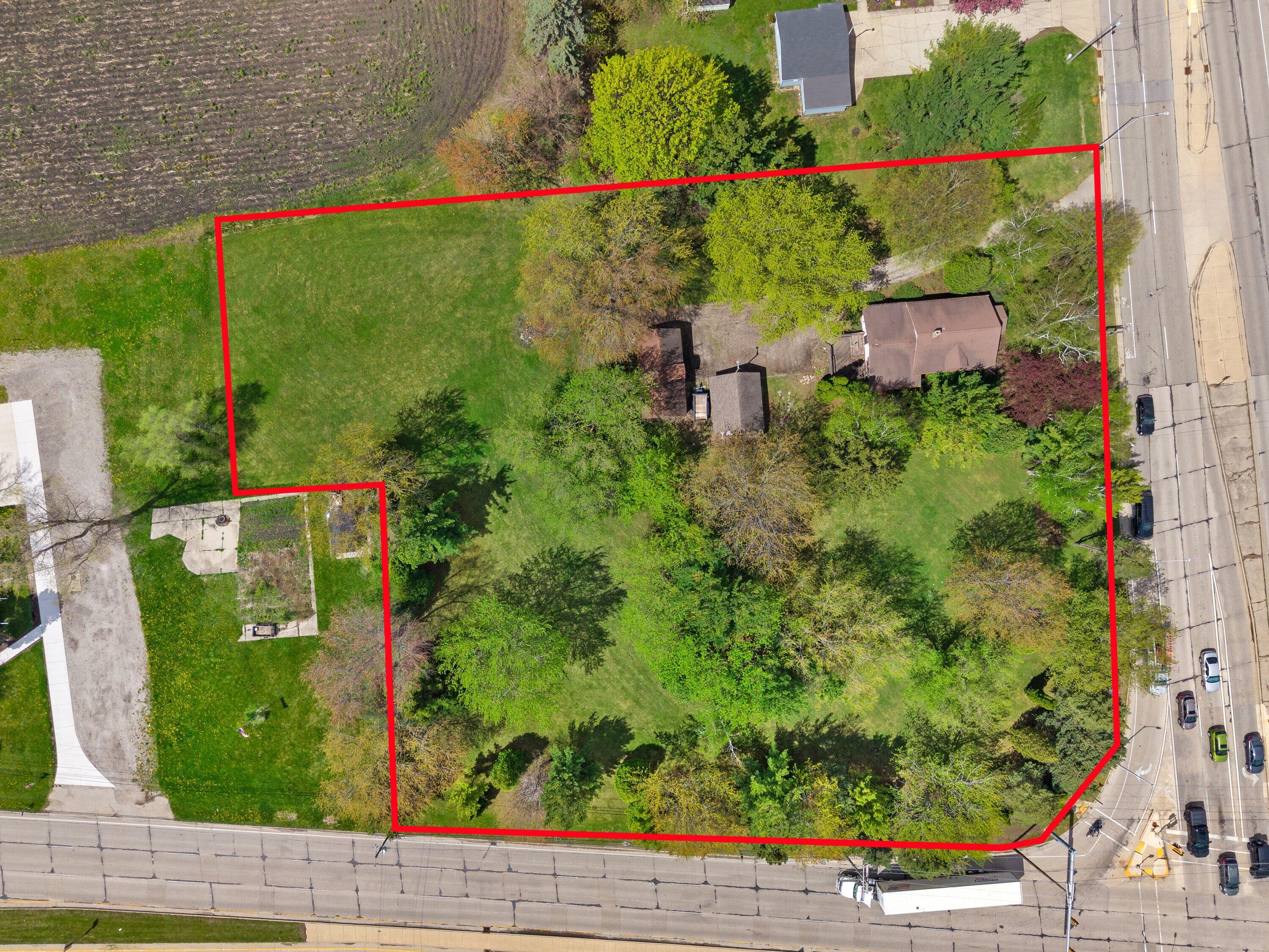 6401 60th Street Kenosha, WI 53144 - Photo 1 of 23 DJI_20260428114108_0011_D-