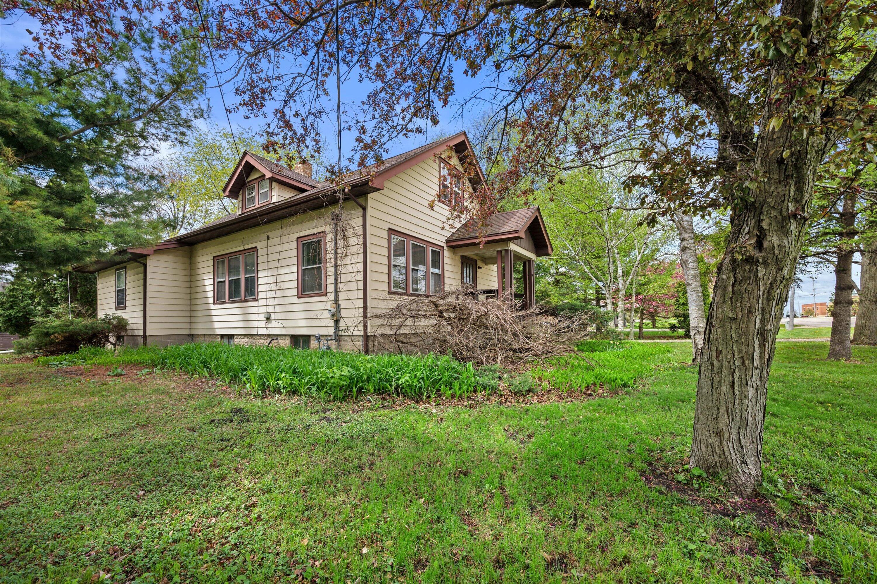 6401 60th Street Kenosha, WI 53144 - Photo 5 of 23 11-DSC3120