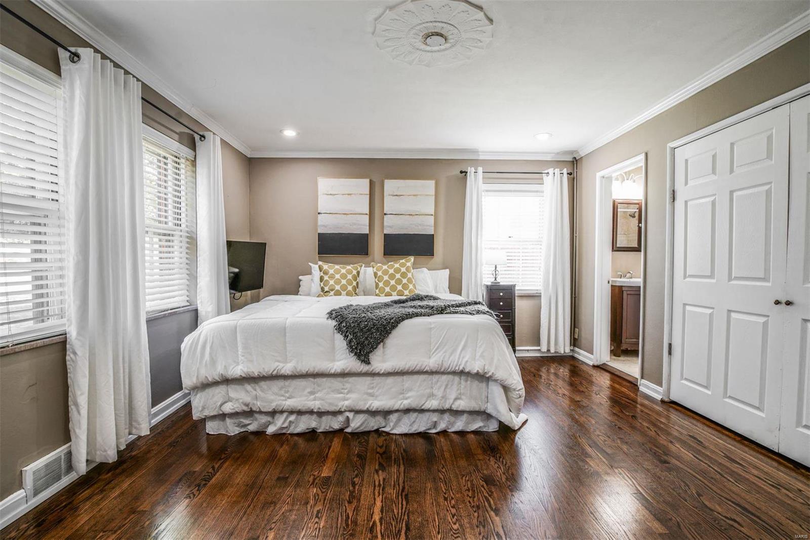 18 Ladue Ridge Road Ladue, MO 63124 - Photo 12 of 32 Gallery Image 12