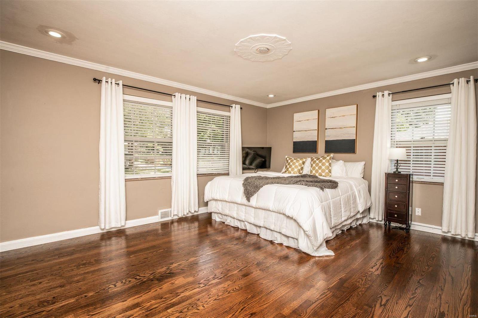 18 Ladue Ridge Road Ladue, MO 63124 - Photo 14 of 32 Gallery Image 14