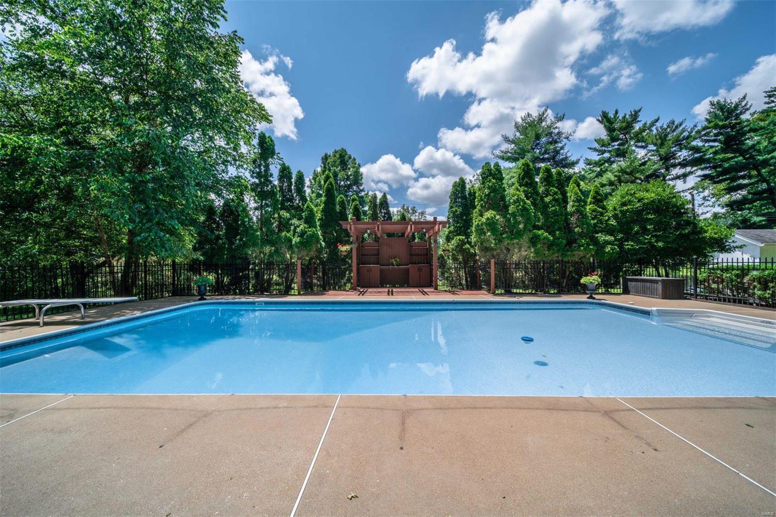 18 Ladue Ridge Road Ladue, MO 63124 - Photo 27 of 32 Gallery Image 27