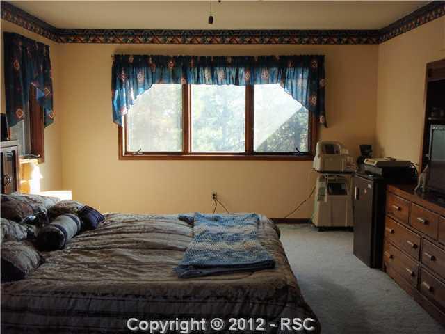 6935 Franciville Road Colorado Springs, CO 80908 - Photo 6 of 19 Gallery Image 6