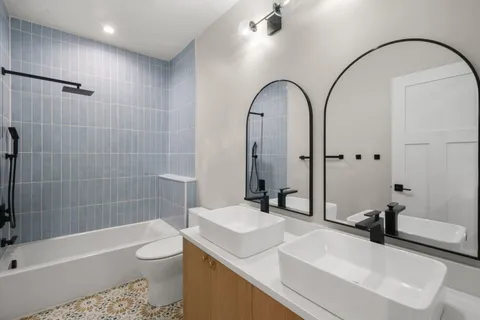 $2,299,000 | 3936 North Claremont Avenue, Chicago, IL 60618