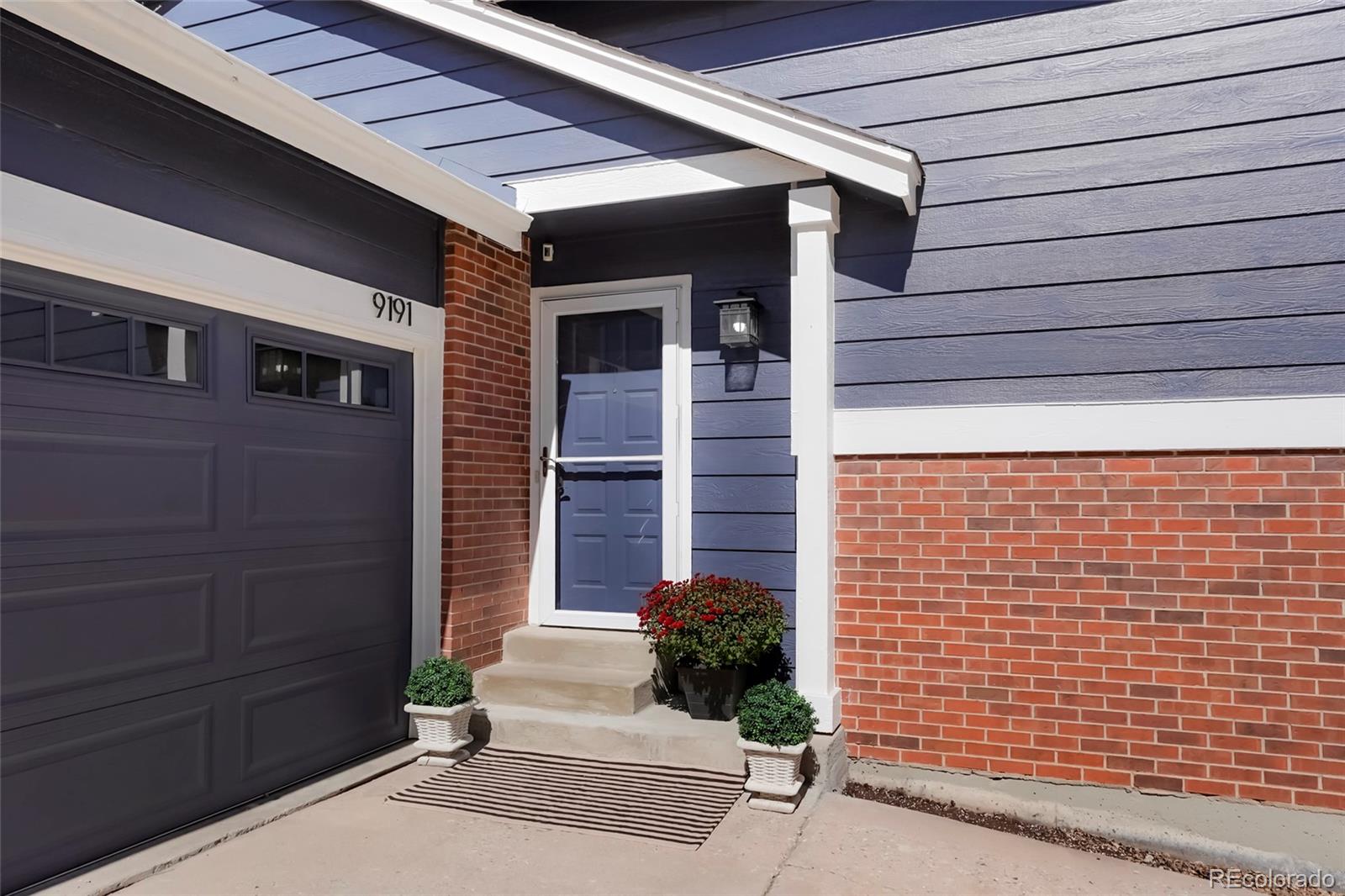 9191 Hickory Circle Highlands Ranch, CO 80126 - Photo 4 of 27 a view of a door of the house