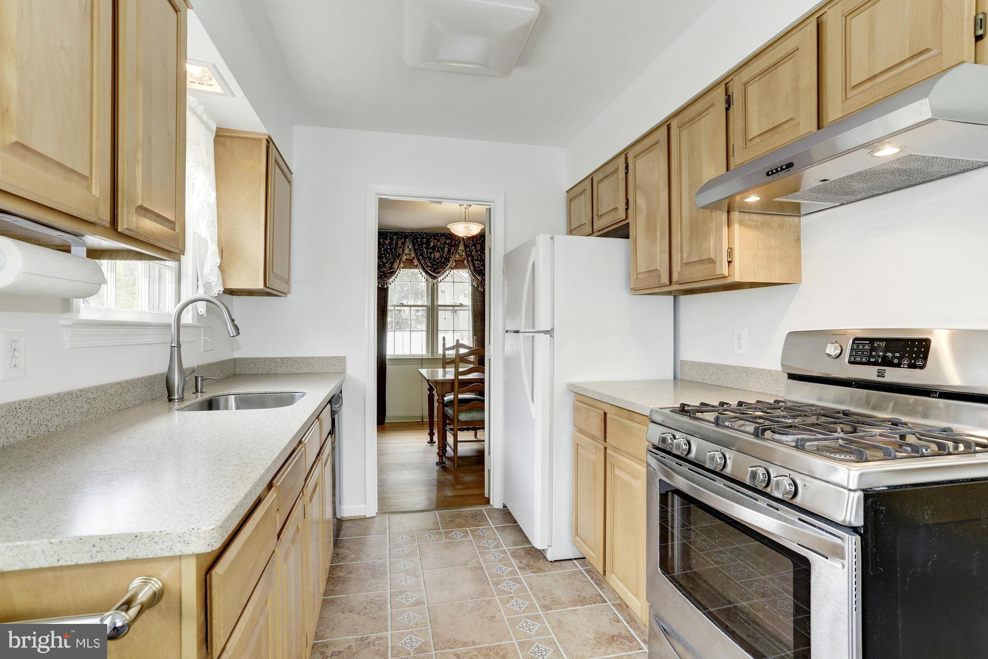 2608 Harris Avenue Silver Spring, MD 20902 - Photo 8 of 27 Tablespace Kitchen