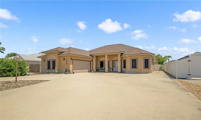 $2,800 | 15706 Finistere Street, Corpus Christi, TX 78418