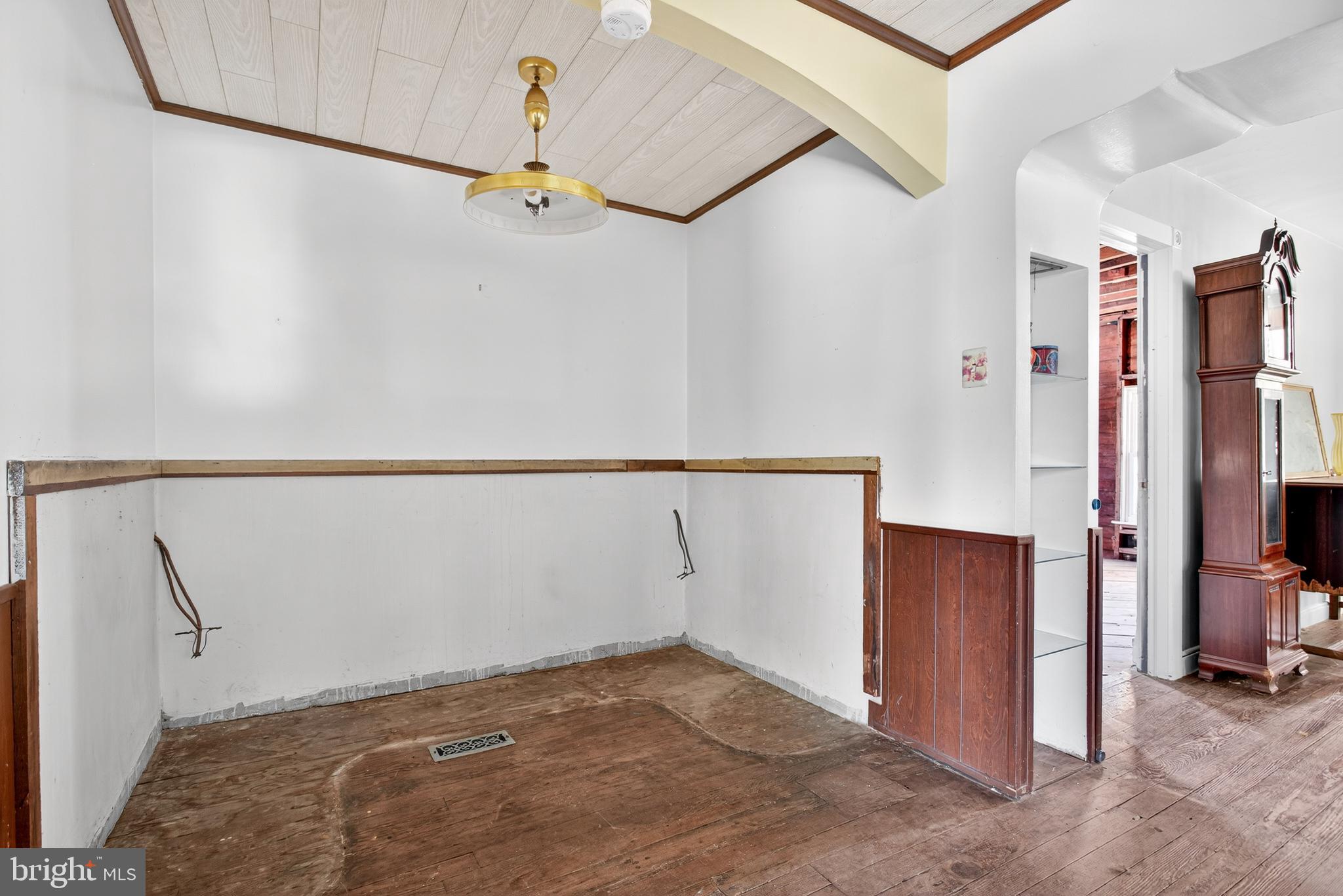 1415 Mount Laurel Road Temple, PA 19560 - Photo 8 of 40 Gallery Image 8