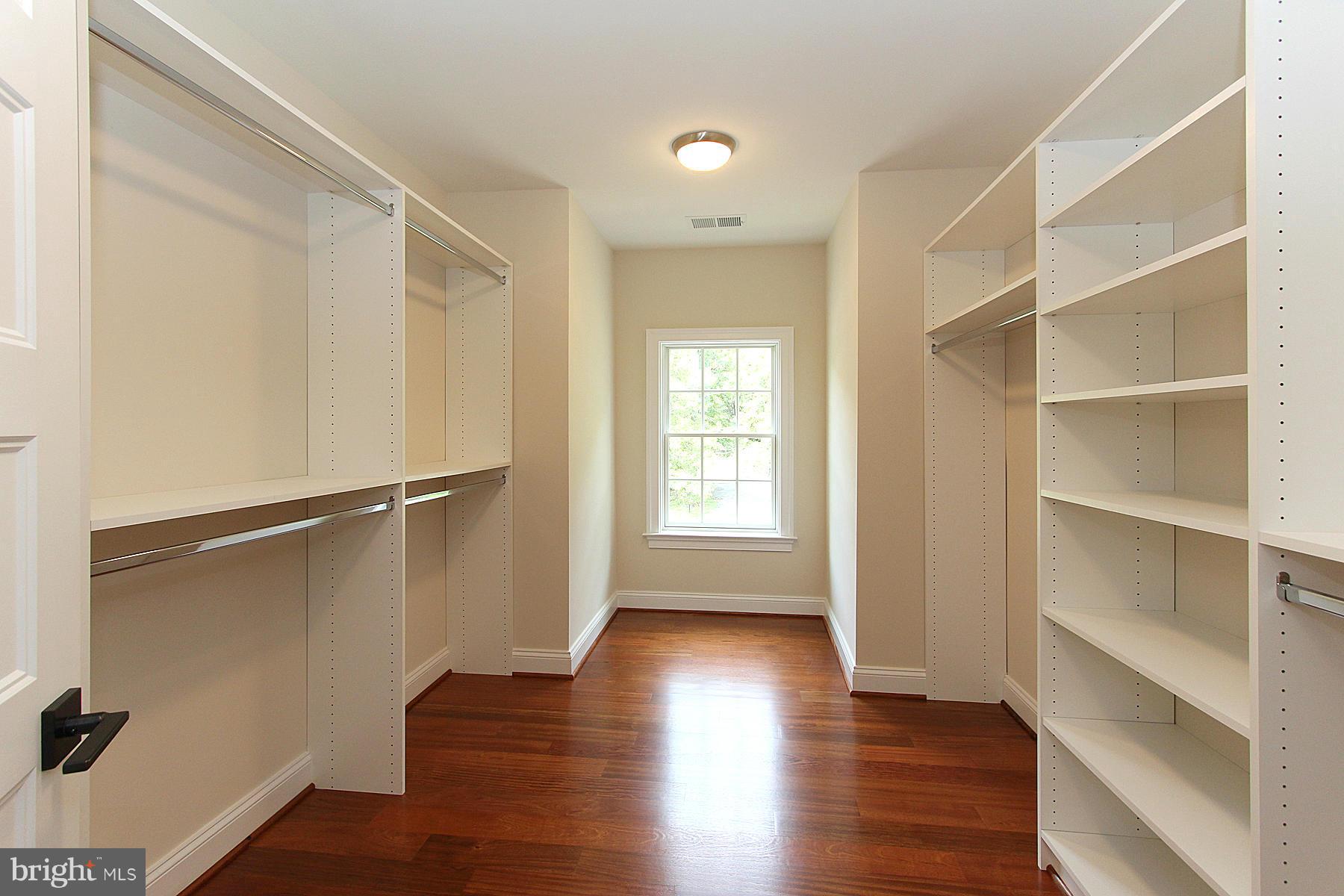 10311 Dunfries Road Vienna, VA 22181 - Photo 21 of 30 Bedroom