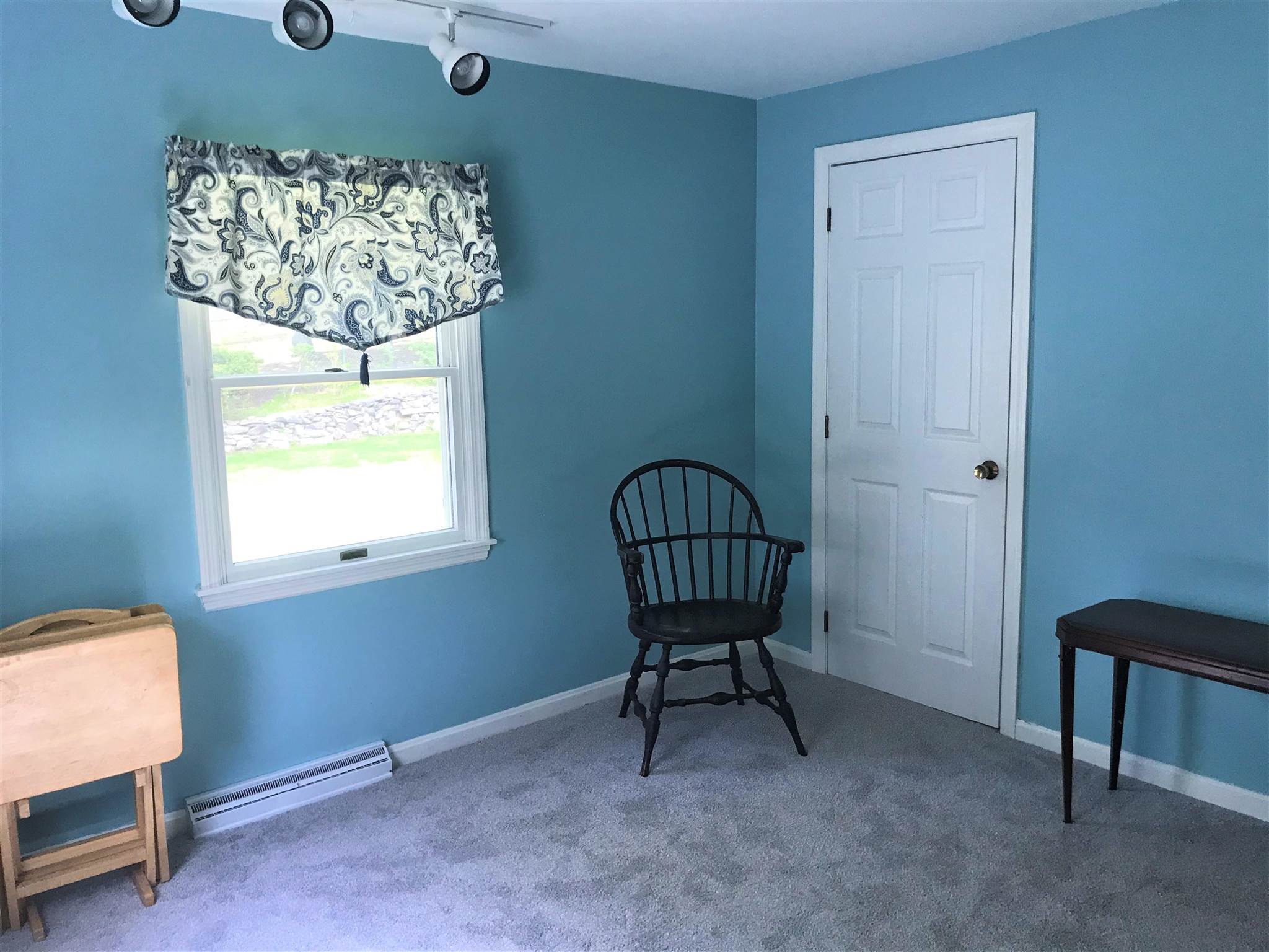 56 Wethersfield Road Nashua, NH 03062 - Photo 11 of 23