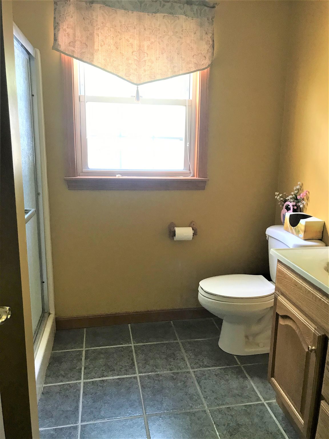 56 Wethersfield Road Nashua, NH 03062 - Photo 18 of 23