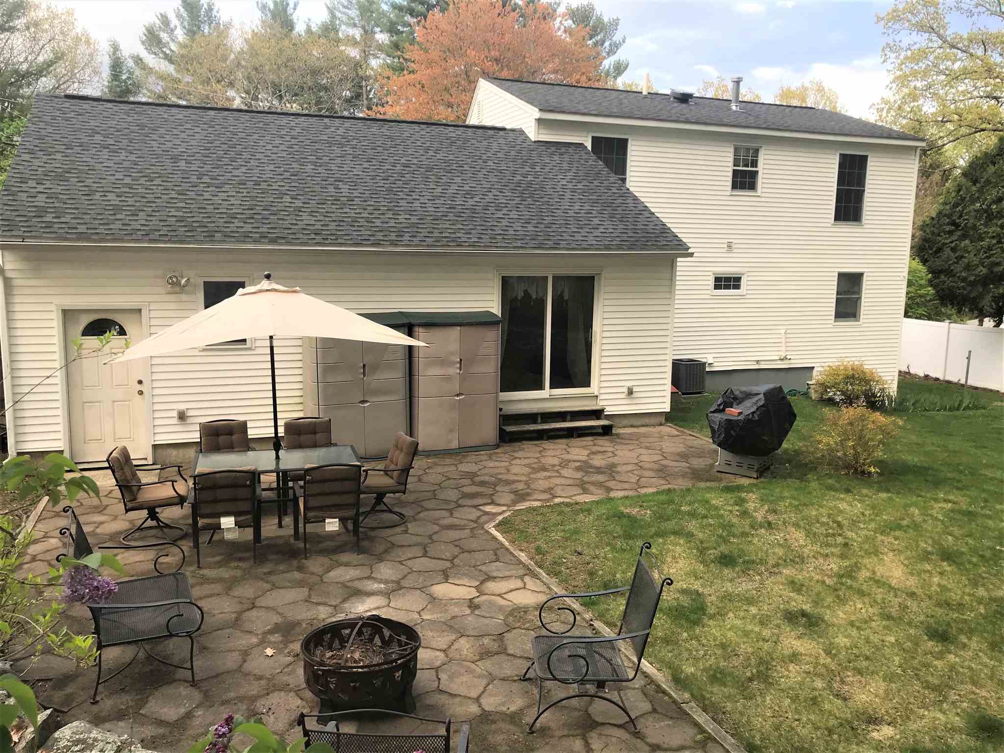 56 Wethersfield Road Nashua, NH 03062 - Photo 3 of 23