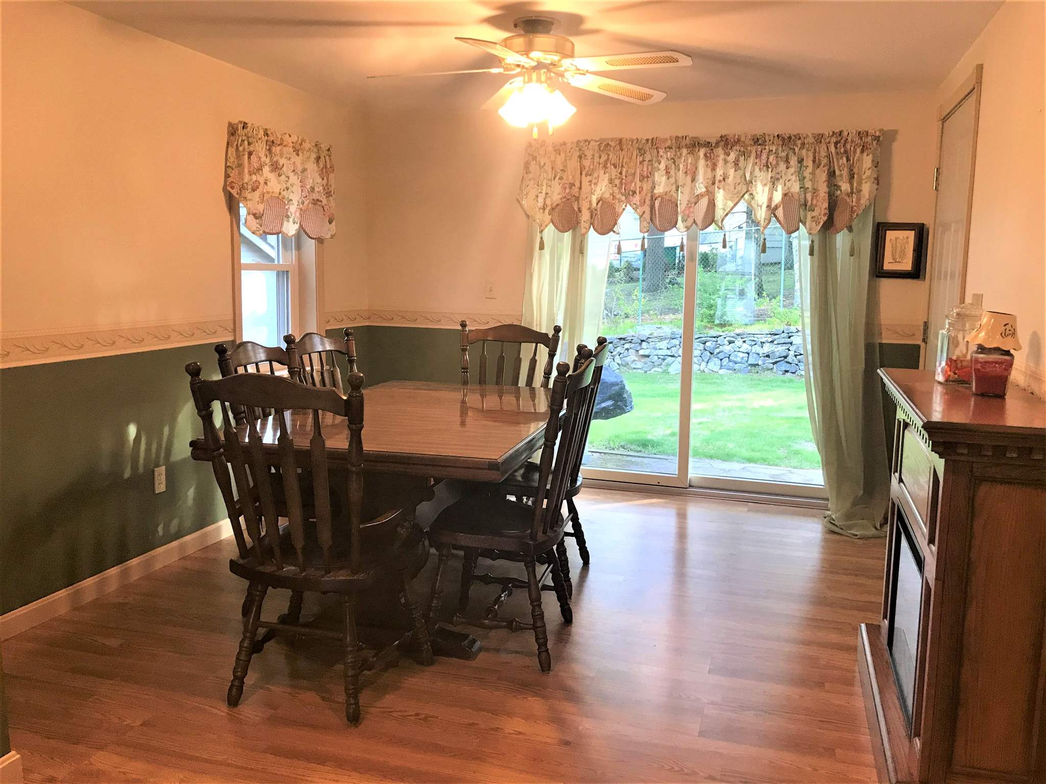 56 Wethersfield Road Nashua, NH 03062 - Photo 6 of 23