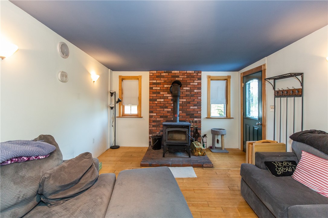 53 Hillside Road Lincoln, RI 02865 - Photo 18 of 37 Gallery Image 18