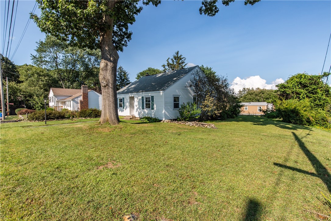 53 Hillside Road Lincoln, RI 02865 - Photo 3 of 37 Gallery Image 3