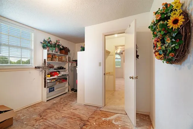 a view of a storage & utility room