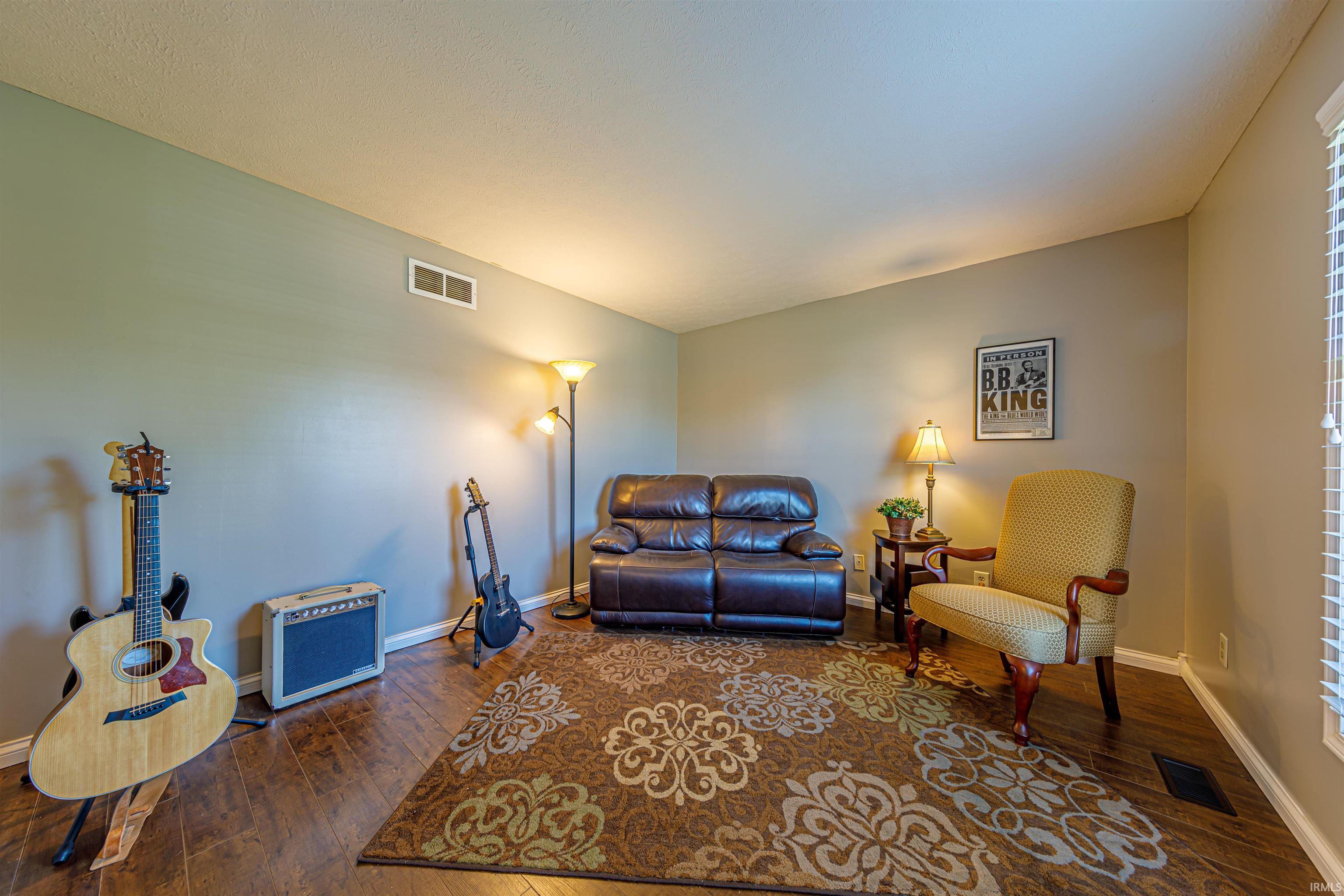 7511 Ridgebrook Newburgh, IN 47630 - Photo 4 of 35 Gallery Image 4