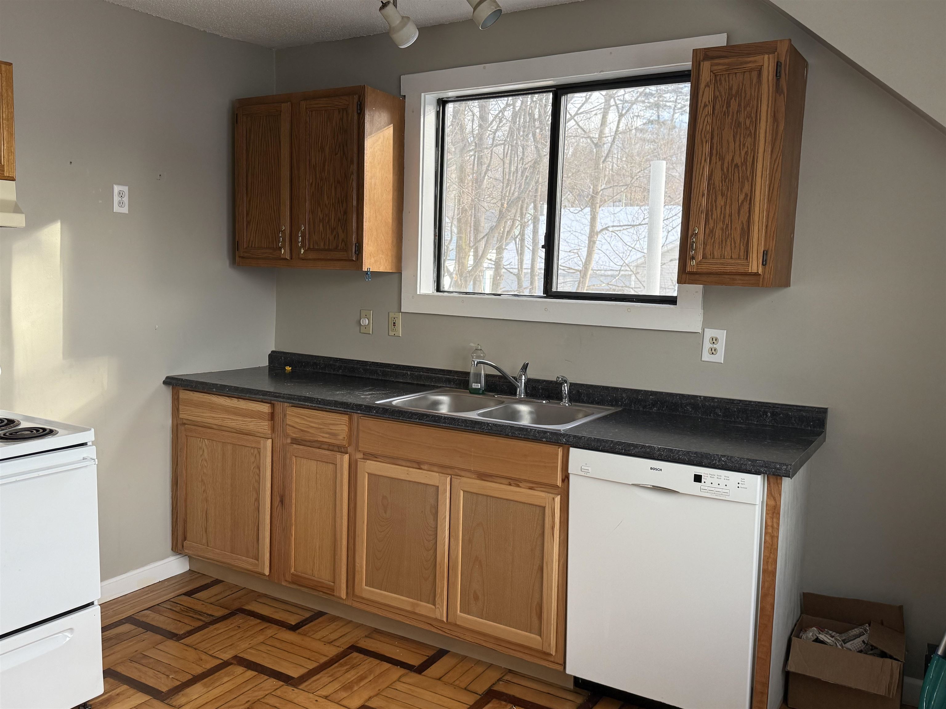 60 Elkins Street, Unit 2 Franklin, NH 03235 - Photo 12 of 15