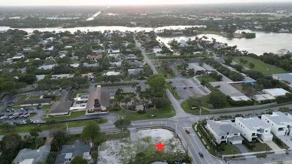 $1,595,000 | 2019 North Swinton Avenue, Delray Beach, FL 33444