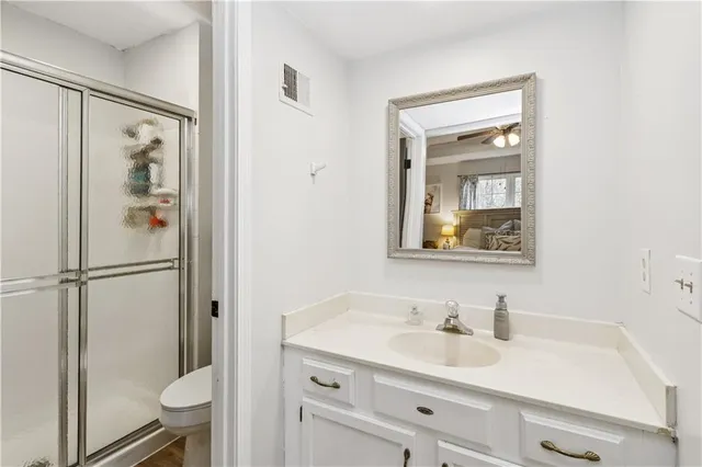 $285,000 | 8815 Cottonwood Street, Lenexa, KS 66215