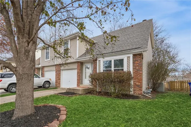 $285,000 | 8815 Cottonwood Street, Lenexa, KS 66215