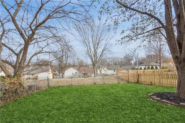 $285,000 | 8815 Cottonwood Street, Lenexa, KS 66215