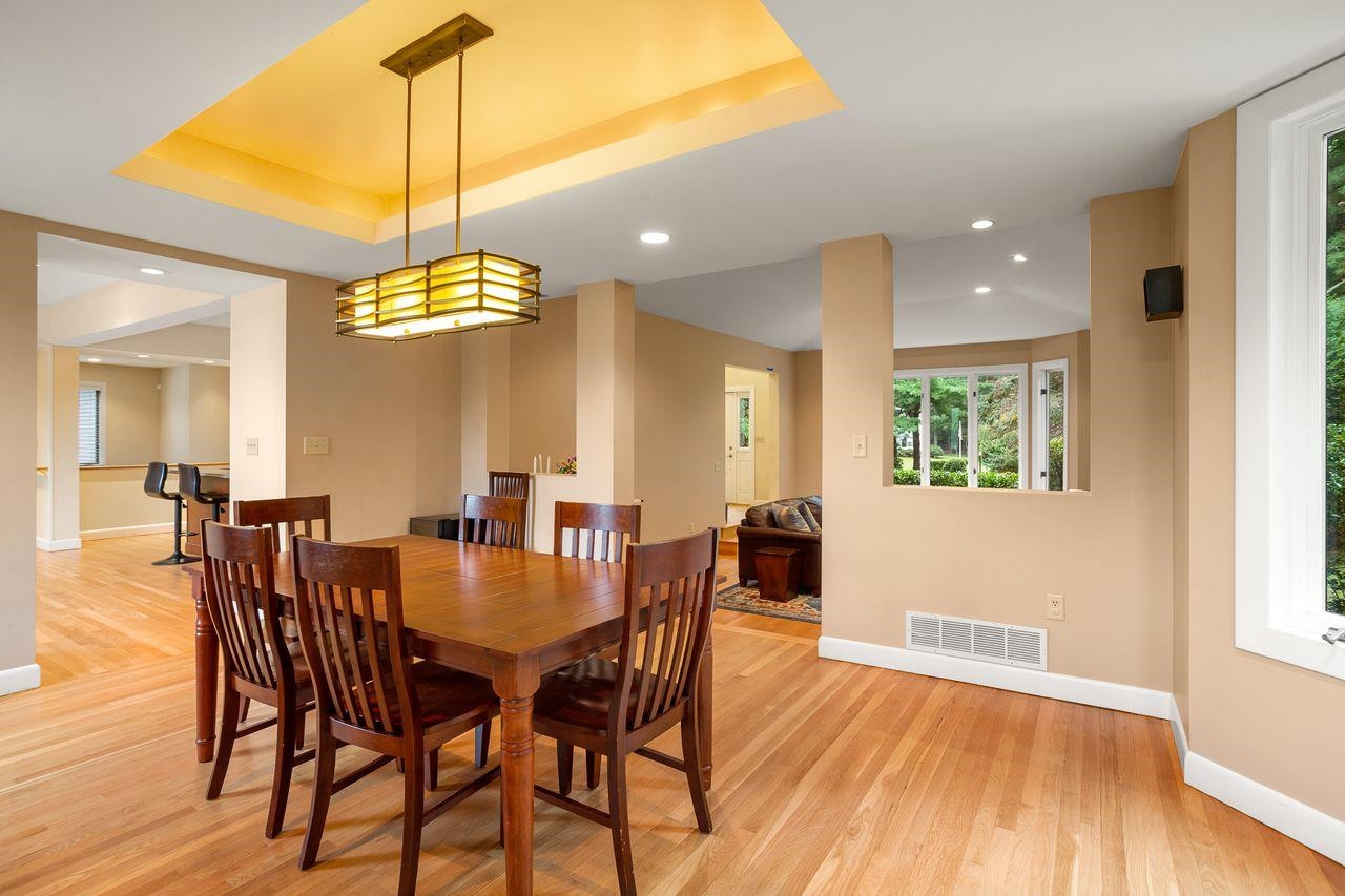 12 Farmington Road Nashua, NH 03060 - Photo 11 of 40