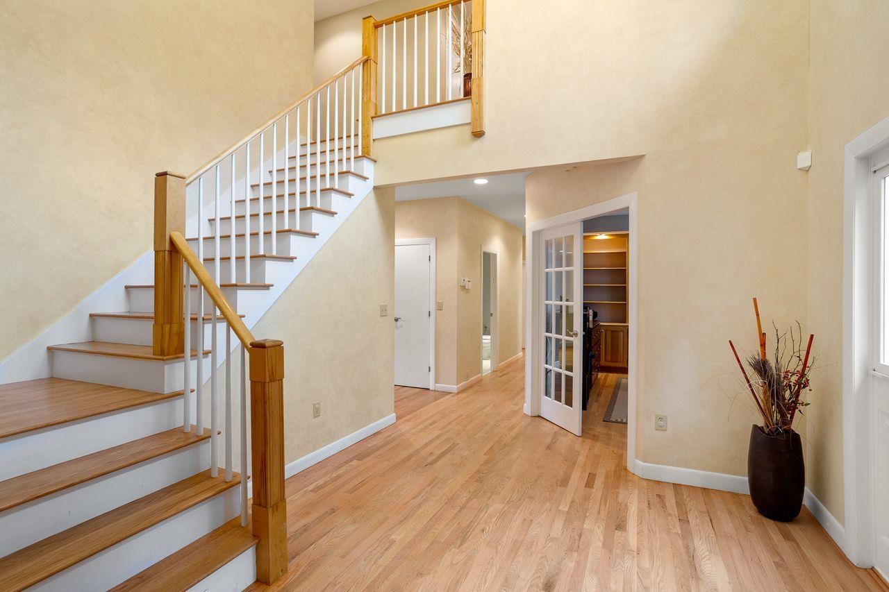 12 Farmington Road Nashua, NH 03060 - Photo 23 of 40