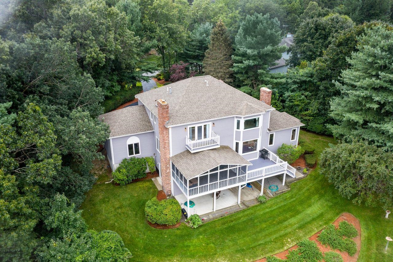 12 Farmington Road Nashua, NH 03060 - Photo 36 of 40