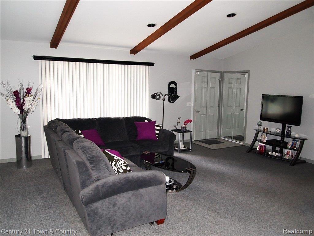 3231 York Road Rochester, MI 48309 - Photo 11 of 19 Great Room