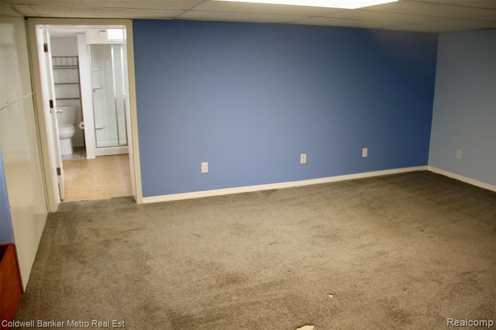 4092 Woodstock Road Waterford, MI 48328 - Photo 42 of 63