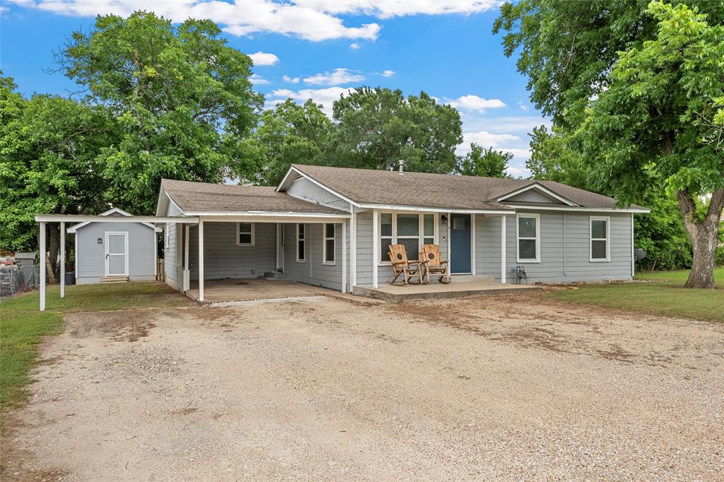 911 South Main Street West, TX 76691 - Photo 3 of 39