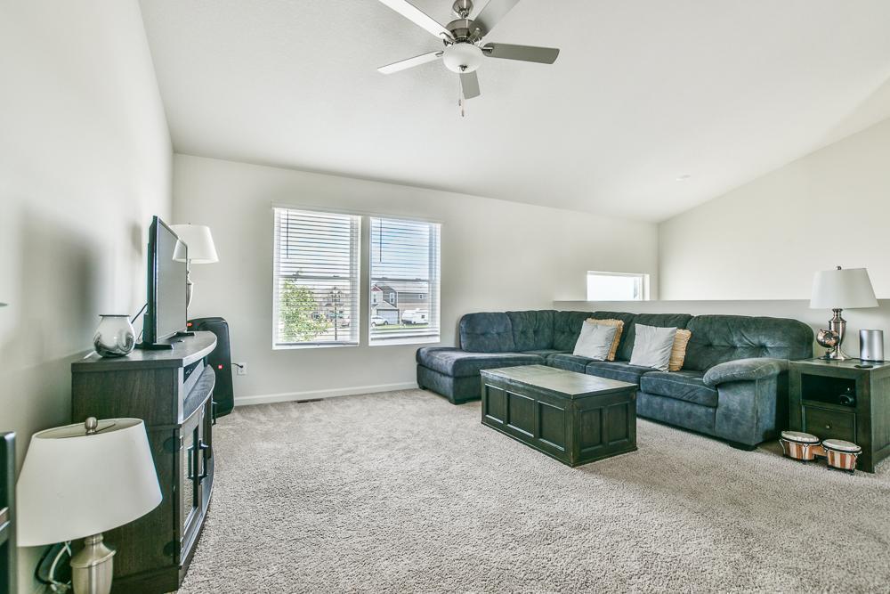 39604 Fallbrook Avenue North Branch, MN 55056 - Photo 4 of 26