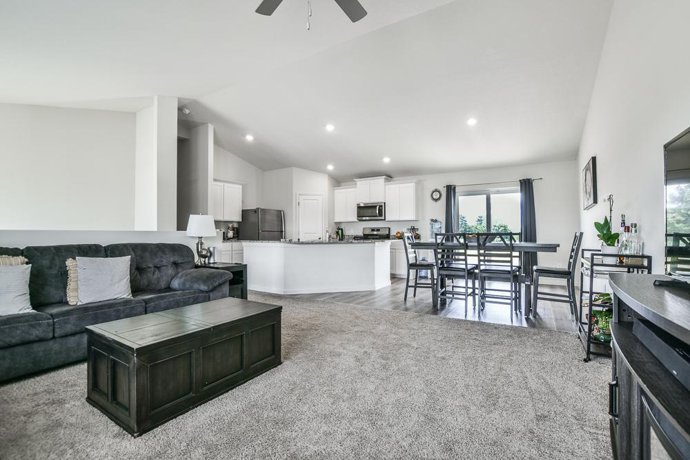 39604 Fallbrook Avenue North Branch, MN 55056 - Photo 5 of 26