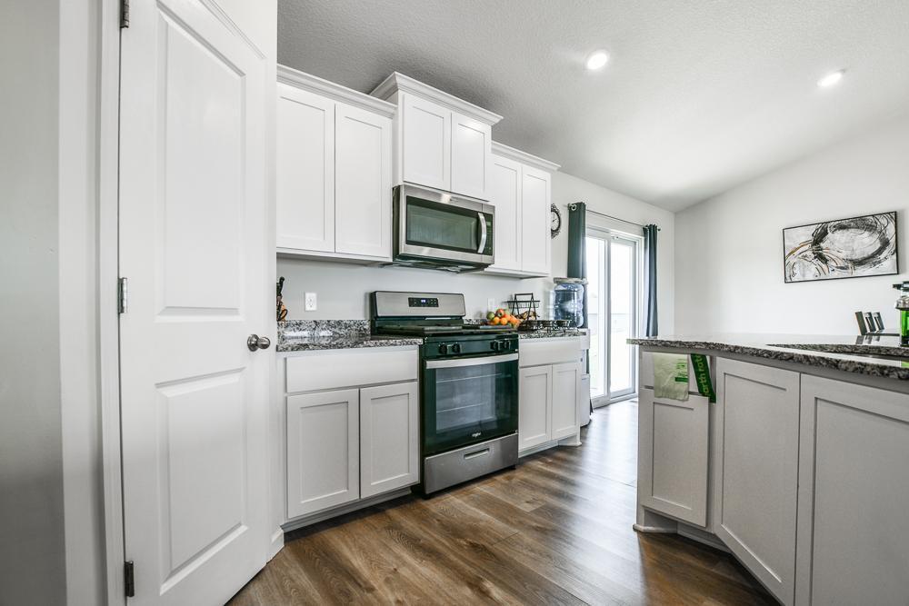 39604 Fallbrook Avenue North Branch, MN 55056 - Photo 8 of 26