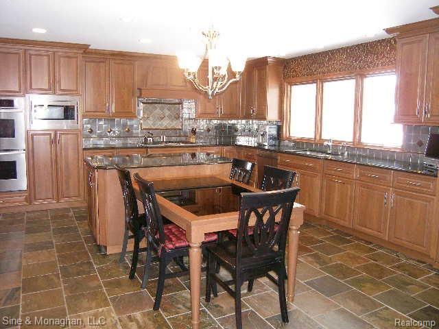 1200 South Renaud Road Grosse Pointe, MI 48236 - Photo 11 of 19 1200 S. RENAUD 020