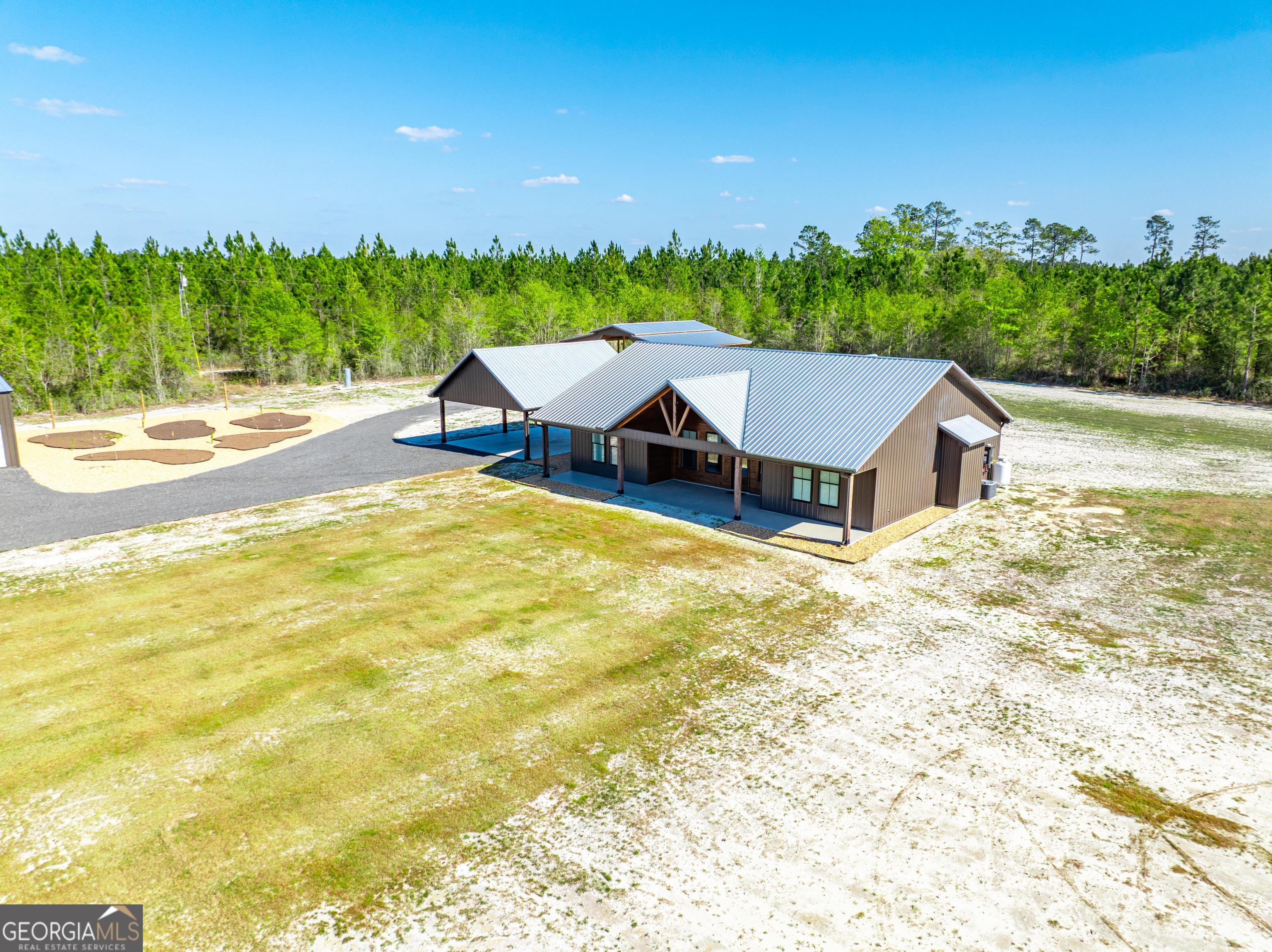 4701 Riggins Road Blackshear, GA 31516 - Photo 7 of 59