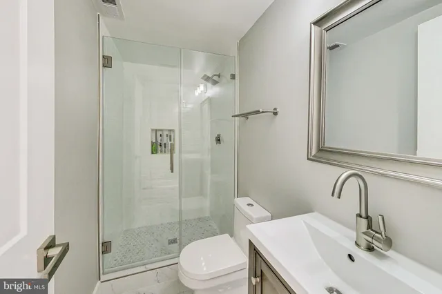 $5,400 | 1124 Owen Place Northeast, Washington, DC 20002