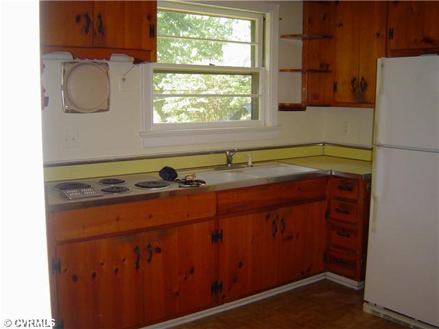 7527 Donder Road Henrico, VA 23294 - Photo 6 of 12 Kitchen