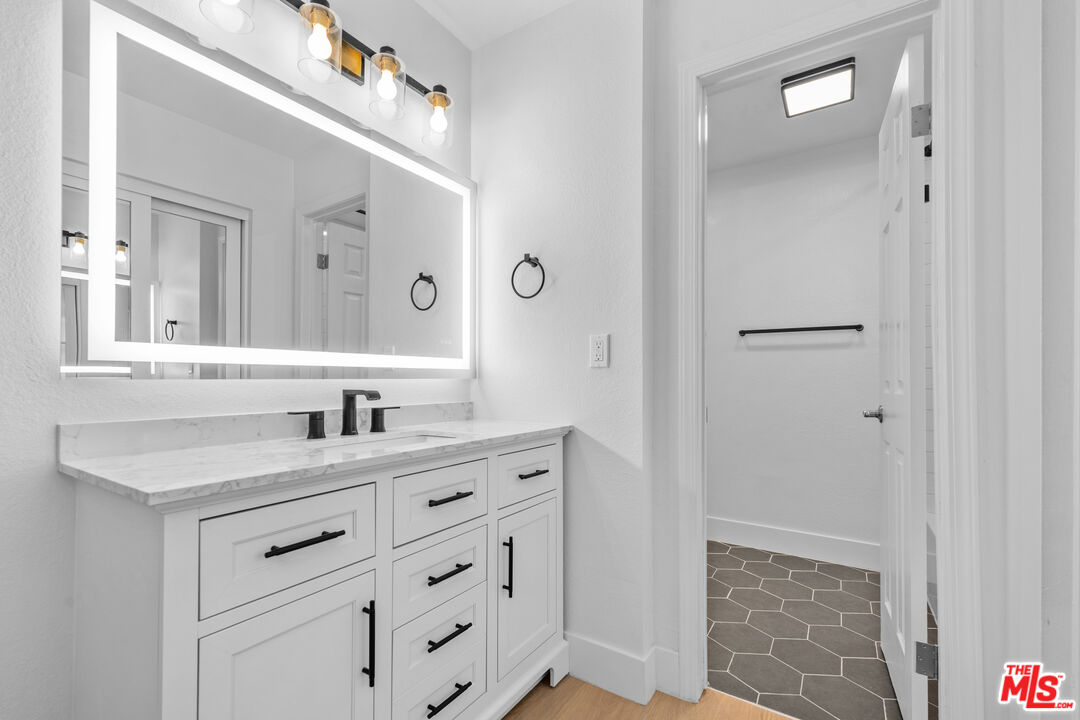 7740 Redlands Street, Unit M1077 Playa del Rey, CA 90293 - Photo 15 of 32 Gallery Image 15