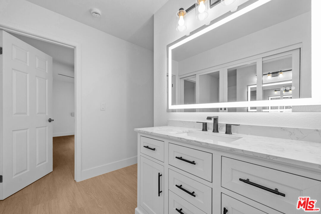 7740 Redlands Street, Unit M1077 Playa del Rey, CA 90293 - Photo 18 of 32 Gallery Image 18