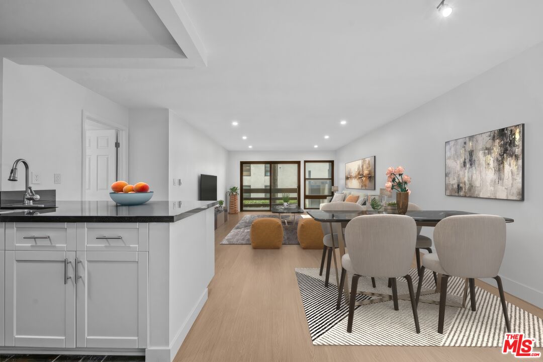 7740 Redlands Street, Unit M1077 Playa del Rey, CA 90293 - Photo 3 of 32 Gallery Image 3