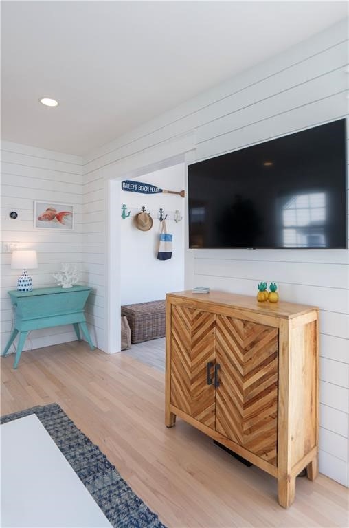 122 Ruggles Avenue Newport, RI 02840 - Photo 16 of 50