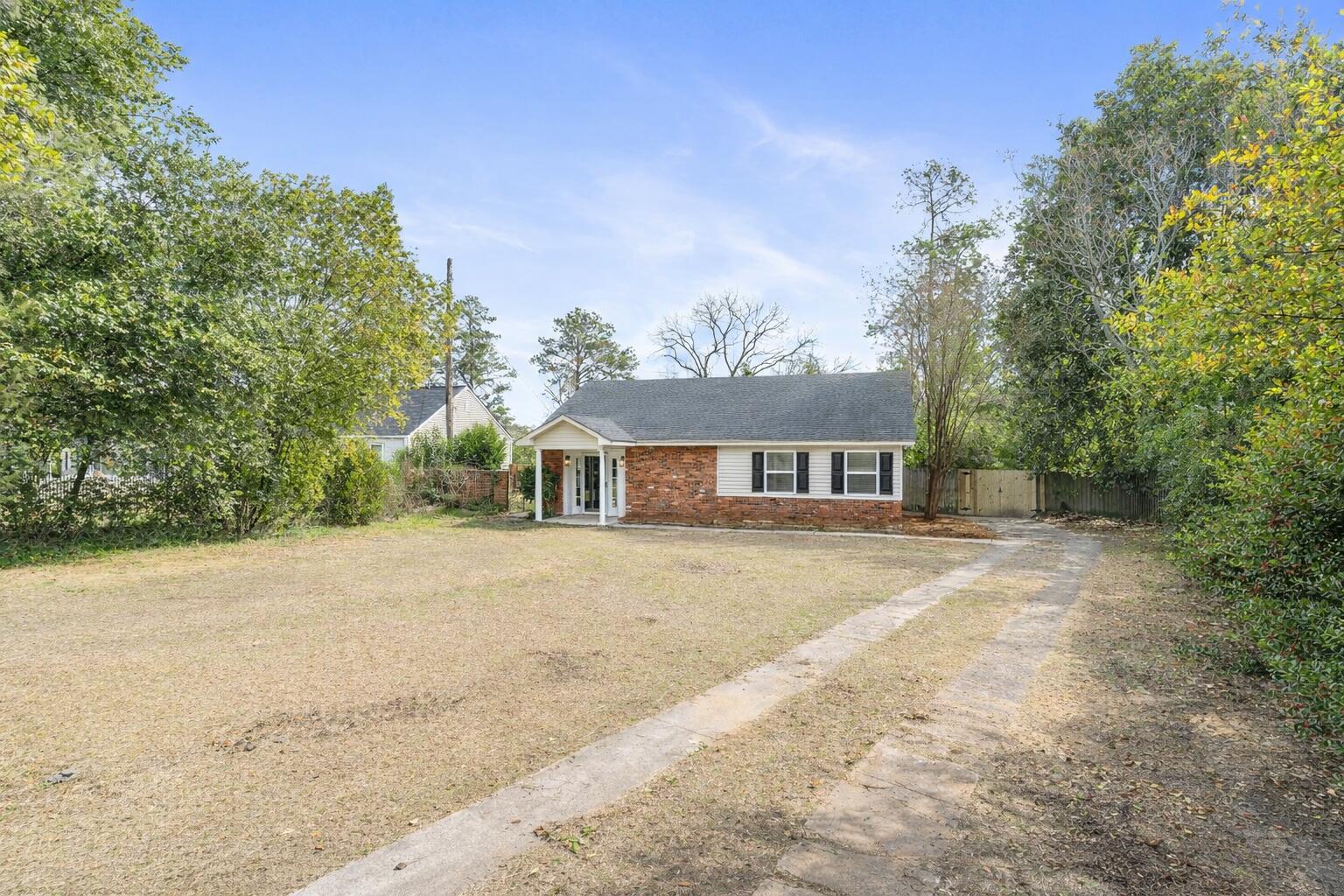 1786 Pine Tree Road Augusta, GA 30904 - Photo 2 of 19 8955ee4c-1293-432d-a5cf-b36c6ae8340f