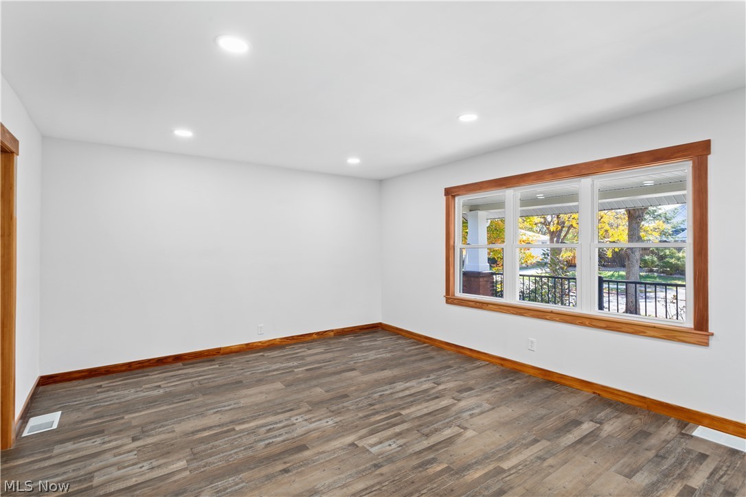 9372 Stonington Road Parma Heights, OH 44130 - Photo 9 of 25