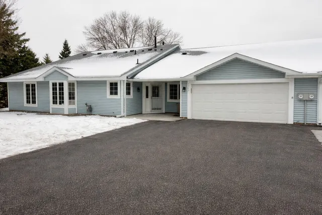 $259,900 | 1273 Hilo Avenue North, Oakdale, MN 55128