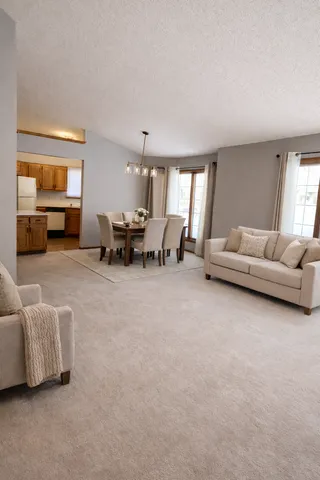 $259,900 | 1273 Hilo Avenue North, Oakdale, MN 55128