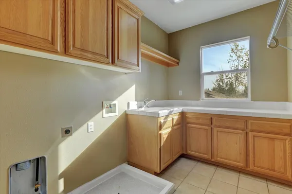 $623,990 | 1602 Dorothy Lane, Yuba City, CA 95993