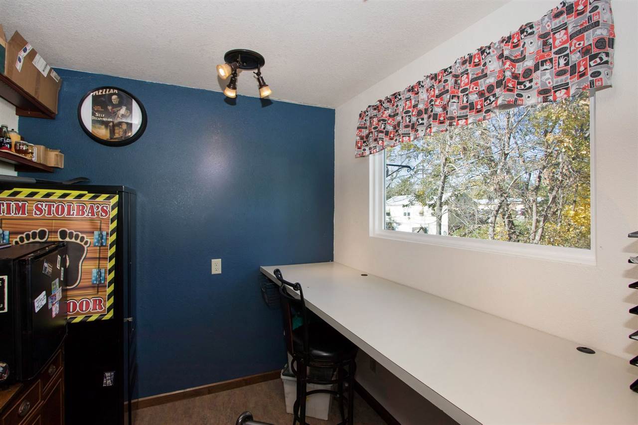 4729 Mt Vernon Road Southeast Cedar Rapids, IA 52403 - Photo 21 of 28 Gallery Image 21